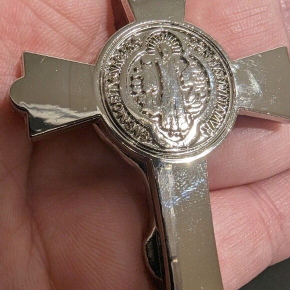 Cross Keychain Trinket Silver Colored Metal New in box - Picture 4 of 8